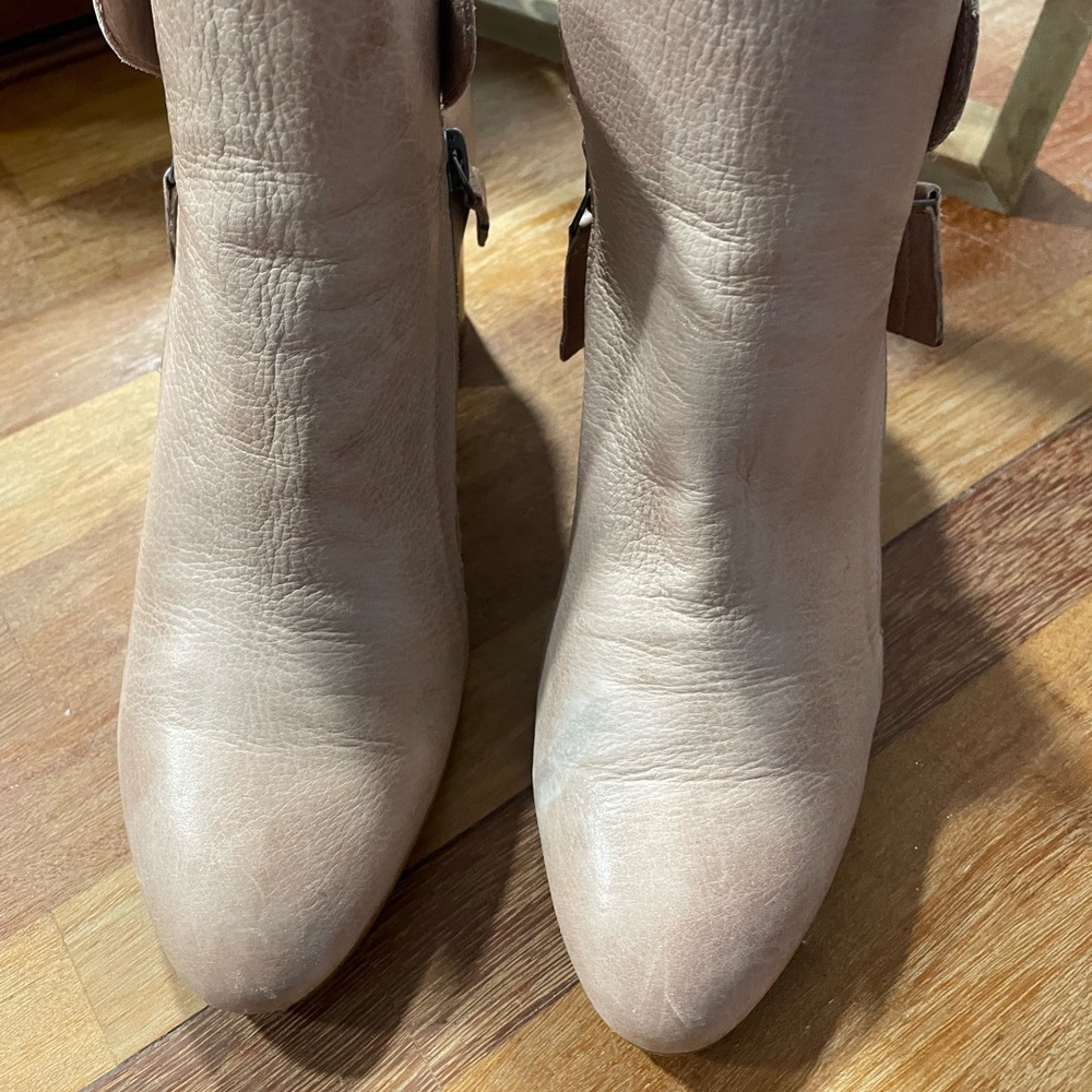 Silent D real leather boots